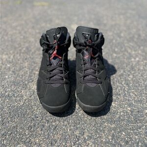 Jordan Black Sneakers Sleek Minimalist Design